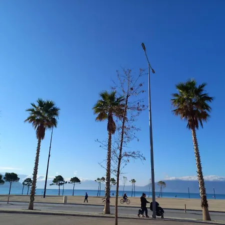 Lägenhet Seaside Studio Vlorë